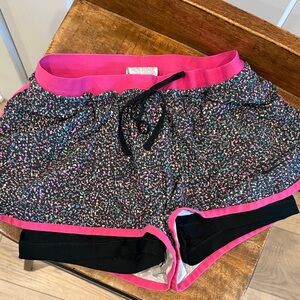 Nike DRI-FIT Women's Floral Shorts with liner and 2 pockets XS